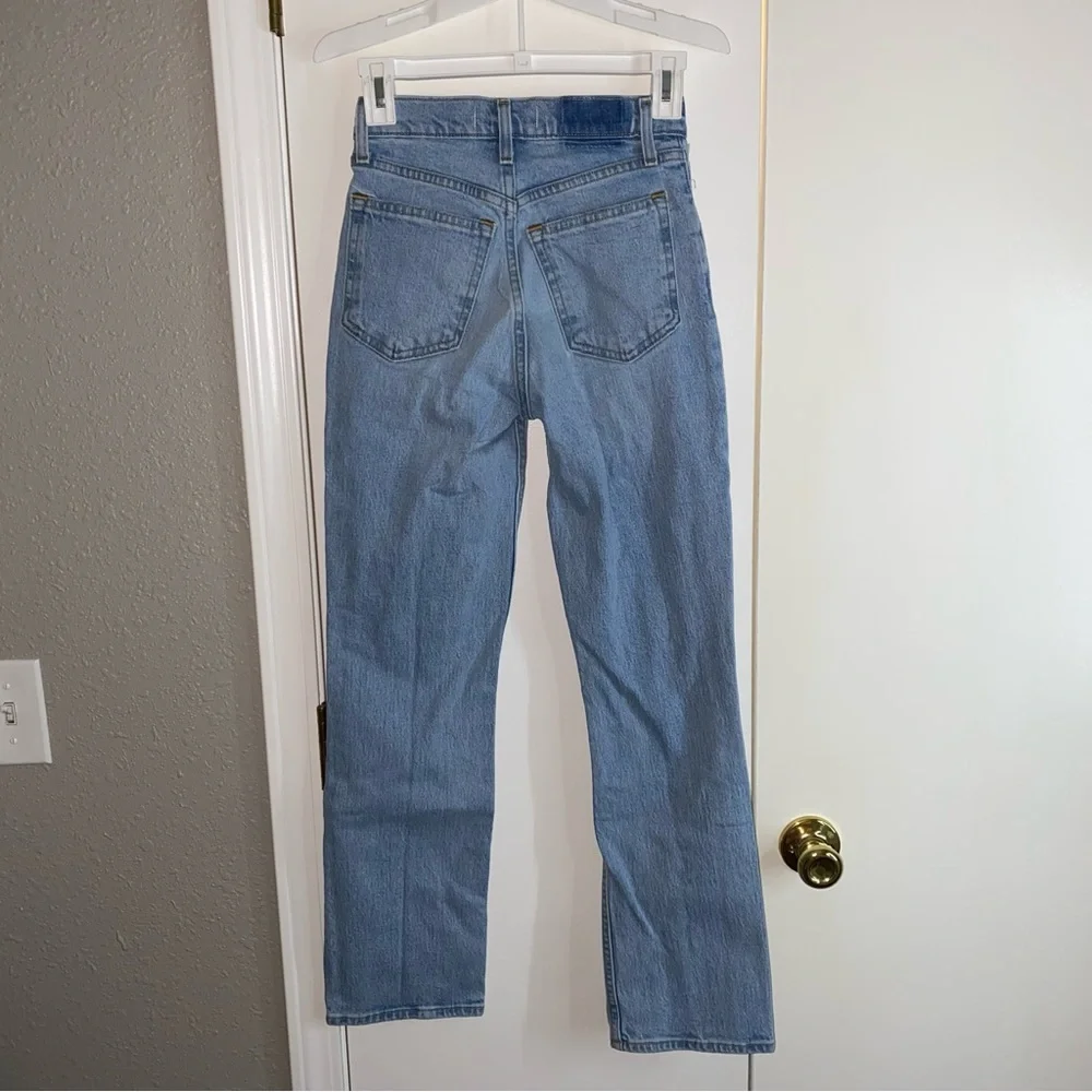 Abercrombie & Fitch Women’s Ultra High Rise 90s Straight Jean - Picture 4 of 6